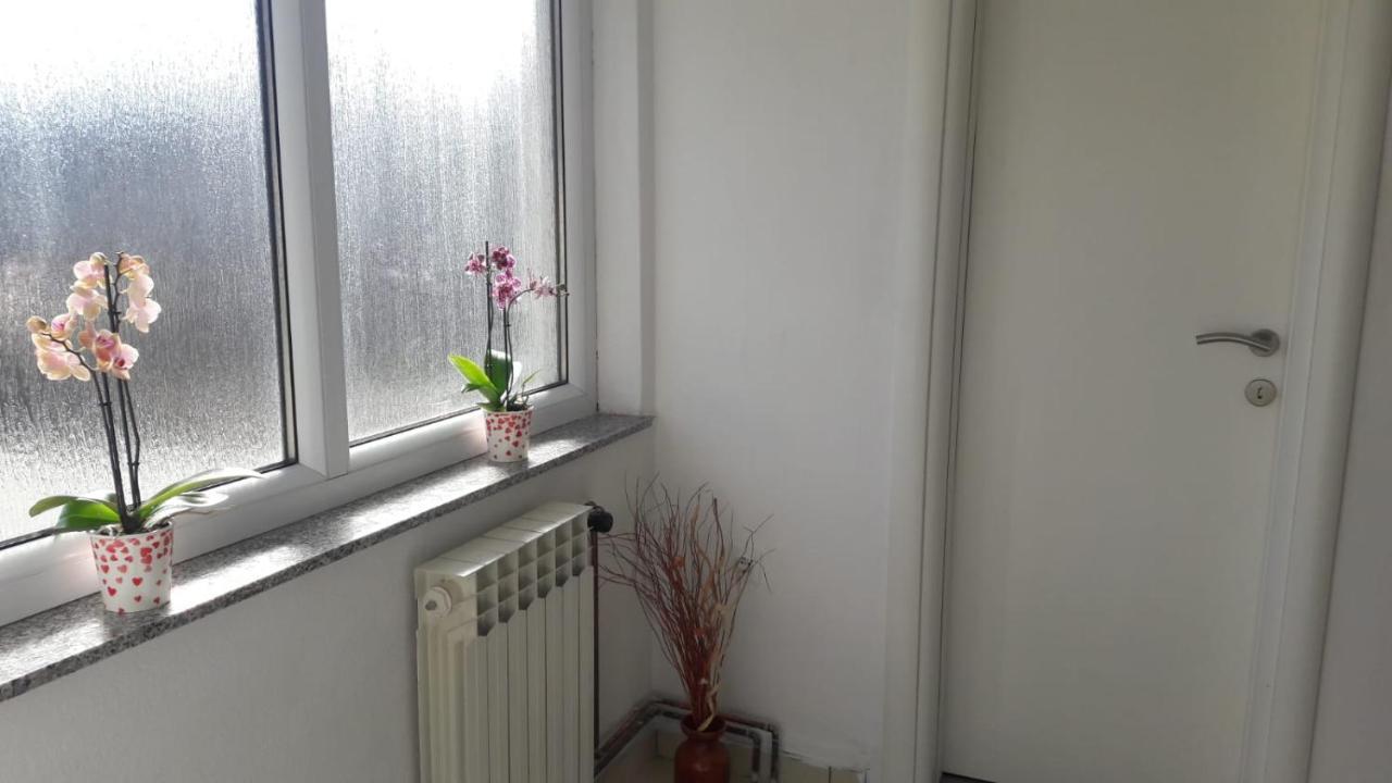 Apartment Upper Town Госпич Экстерьер фото